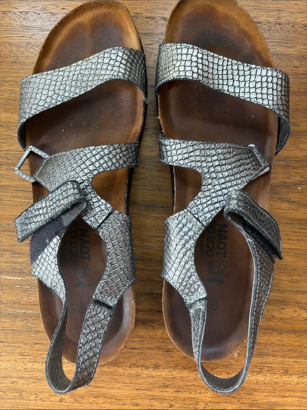 Naot Women's Silver Textured Leather Strap Sandals